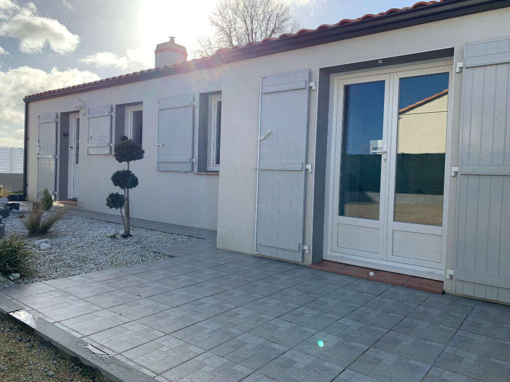 Maison à L&#039;AIGUILLON-SUR-VIE