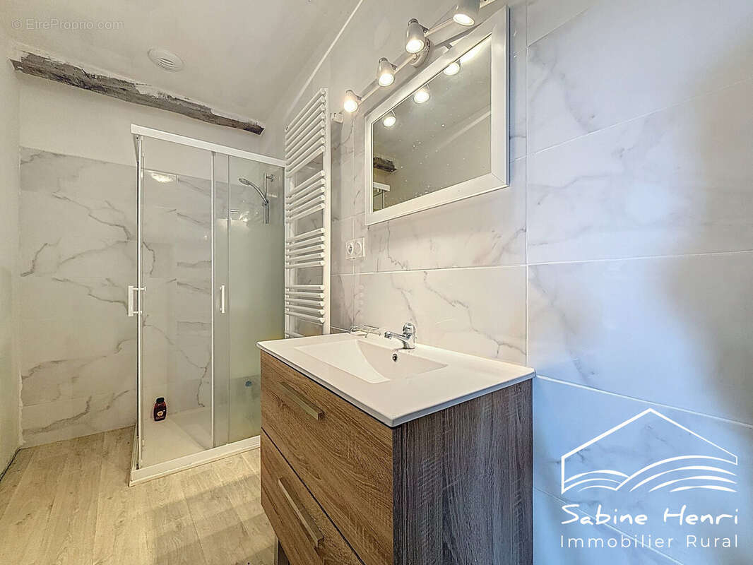 Maison à LA SALVETAT-PEYRALES