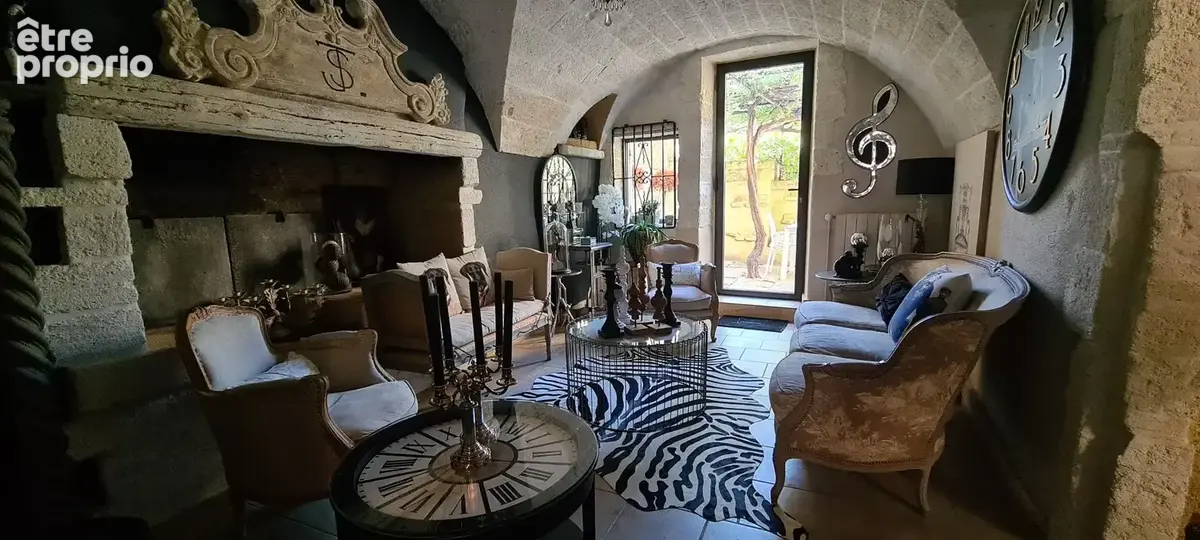 Propriete de caractere de 280m² - photo 7