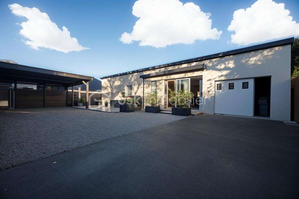 Maison à LA TURBALLE