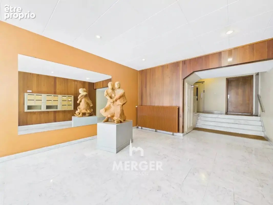 Grand 4/5p avec terrasse garage et parking exterieur - photo 2