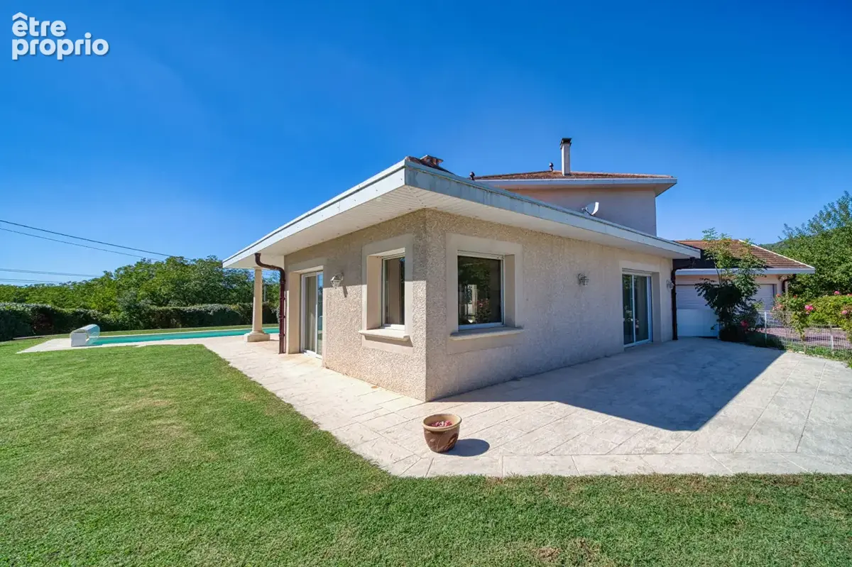 VILLA de 2005 - photo 2