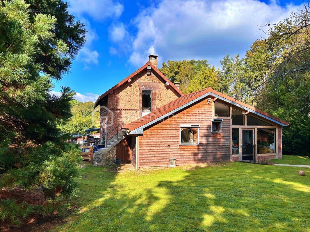 Maison à SAINT-LEGER-EN-YVELINES