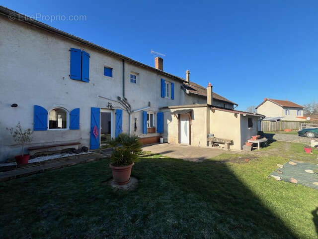 Maison à SAINT-PRIEST-BRAMEFANT