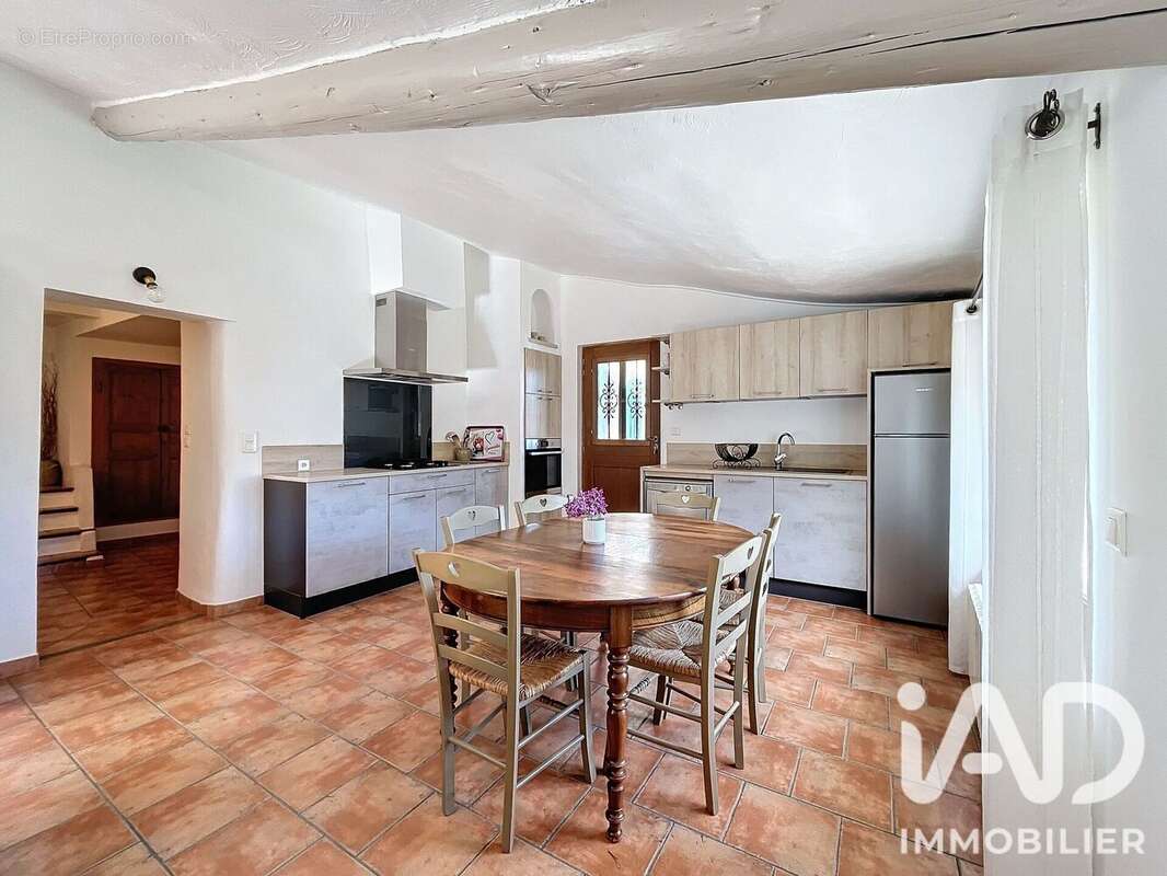 Maison 220 m² à Beaumont-Du-Ventoux  - photo 3