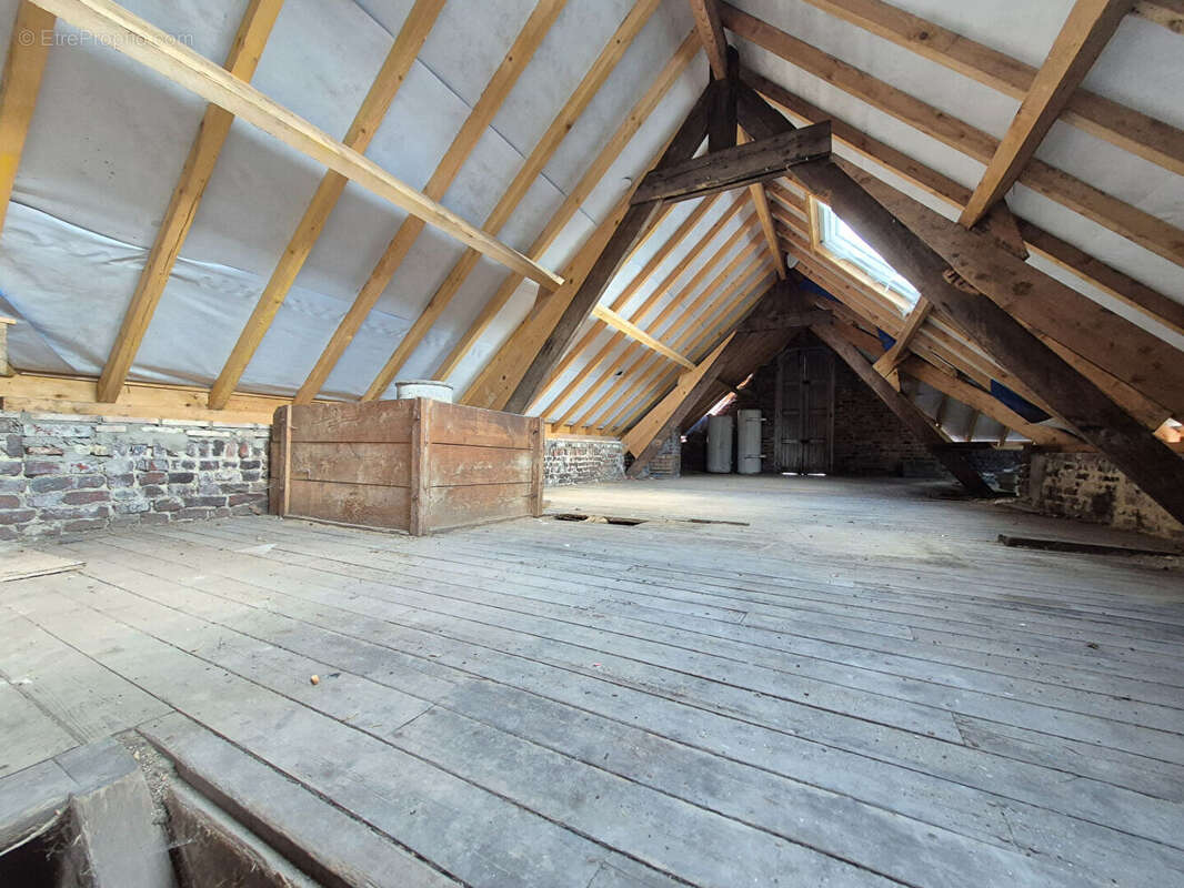 Appartement à GRENAY