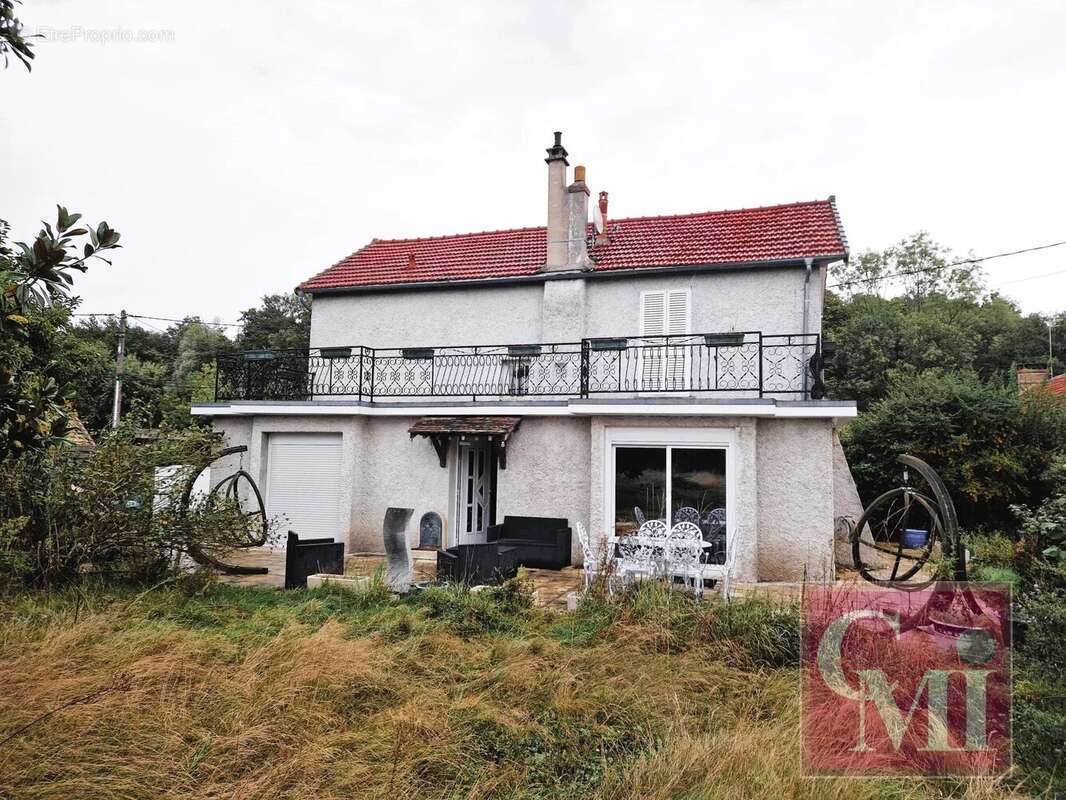 Maison à FONTENAY-LES-BRIIS