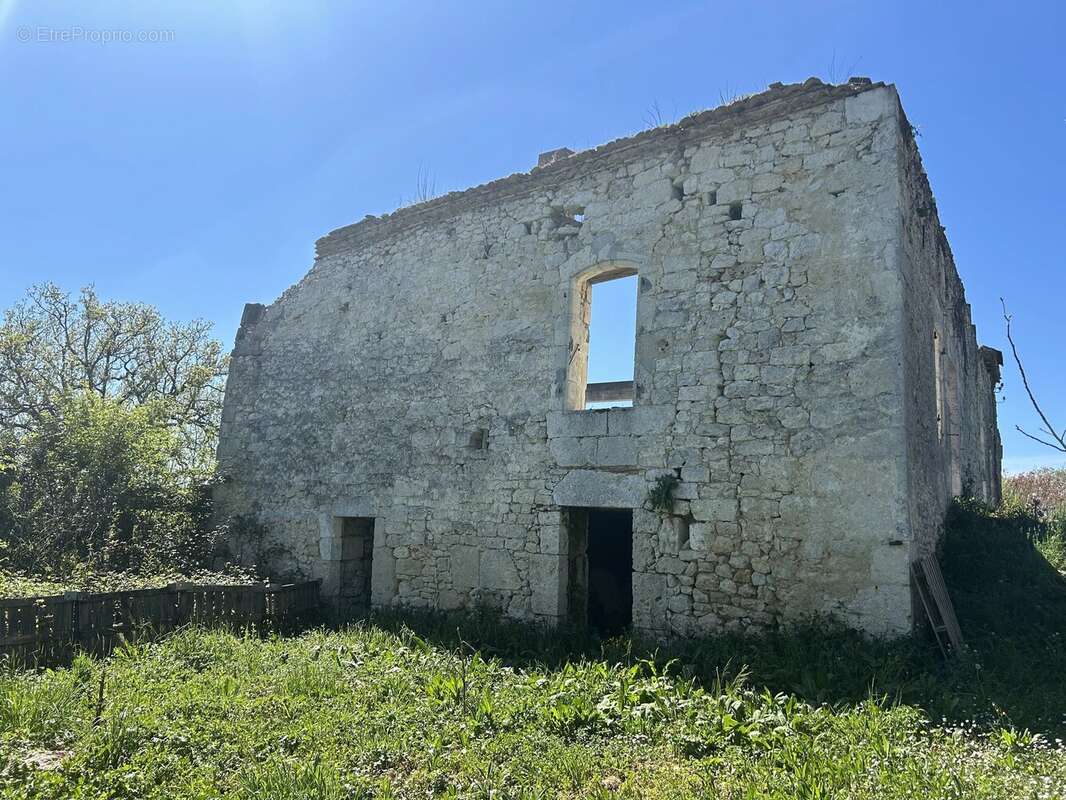 Maison à LACOUR