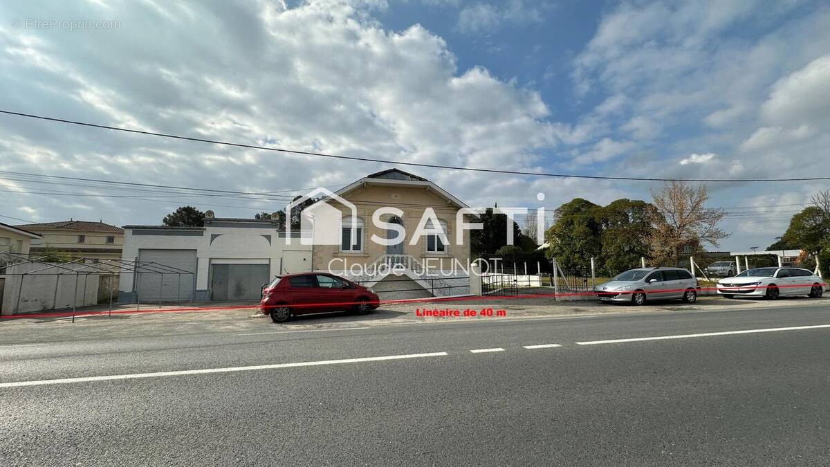 Photo 1 - Commerce à AMBARES-ET-LAGRAVE