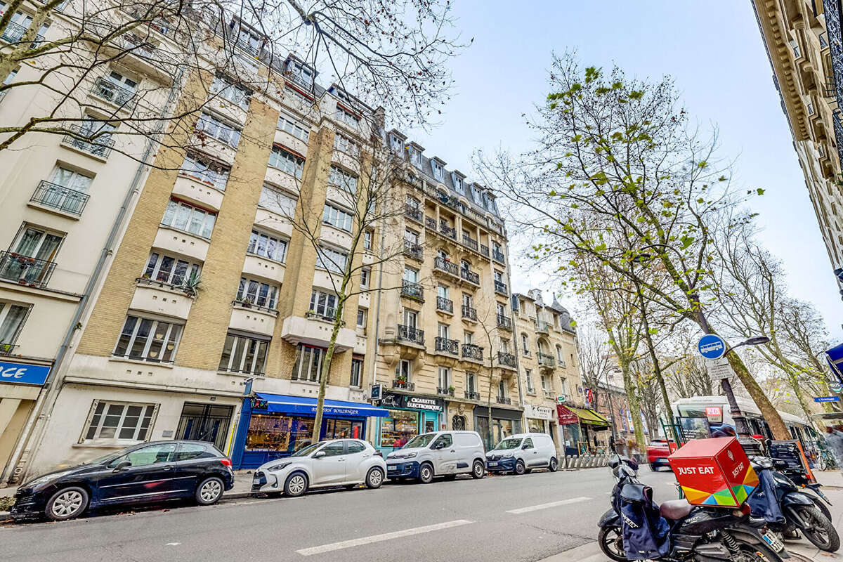 Appartement à PARIS-20E