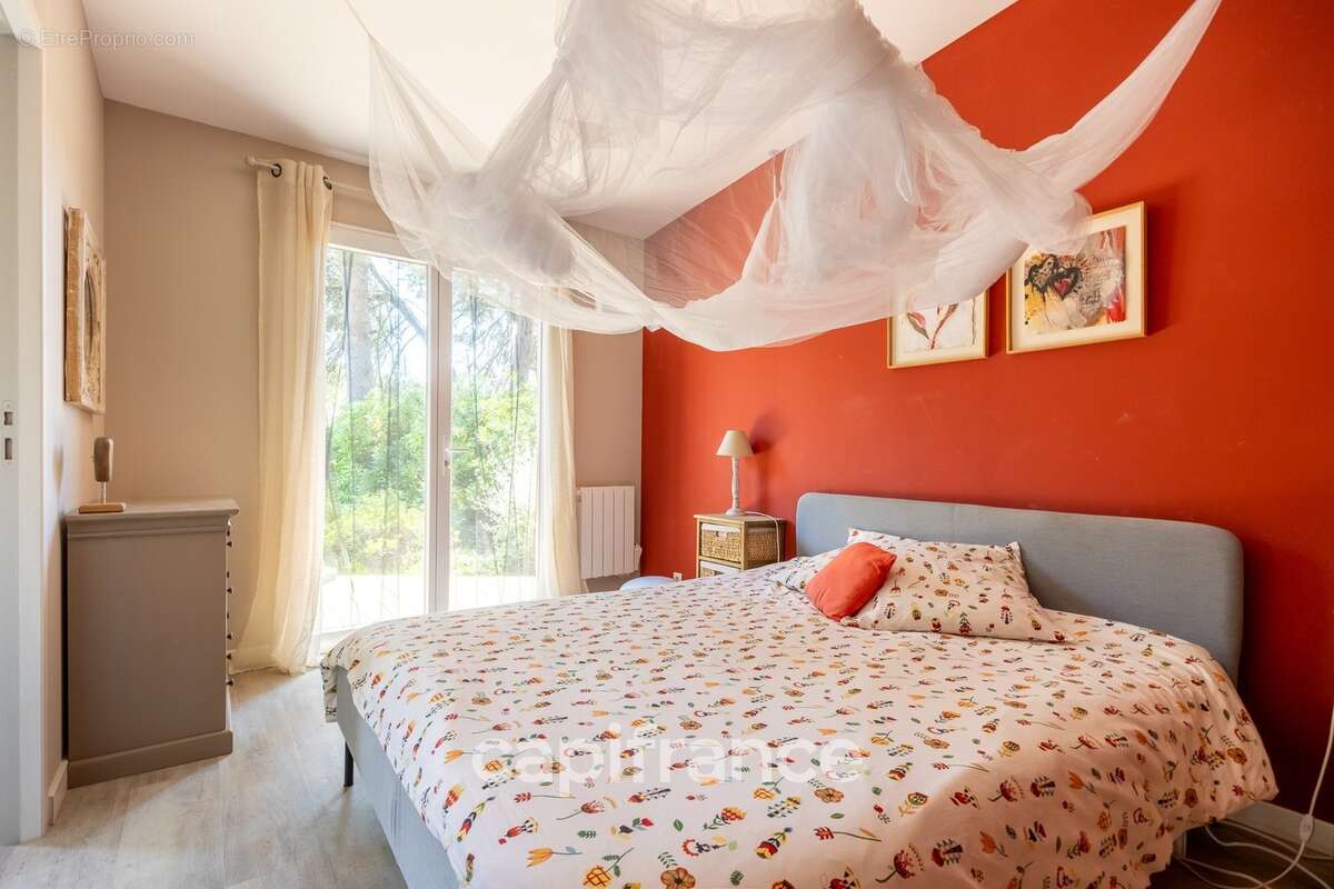 Maison à vendre 7 pièces avec T2 indépendant à Fuveau avec jardin - photo 21