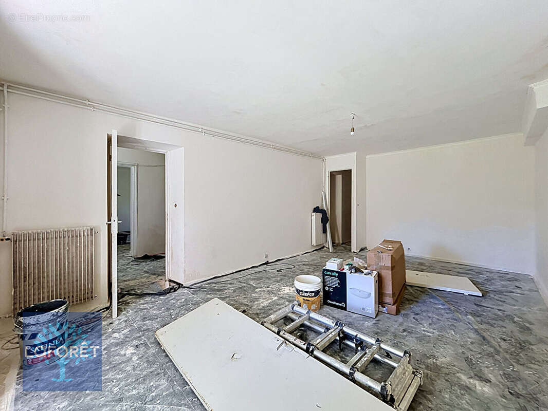 Appartement à CORBEIL-ESSONNES