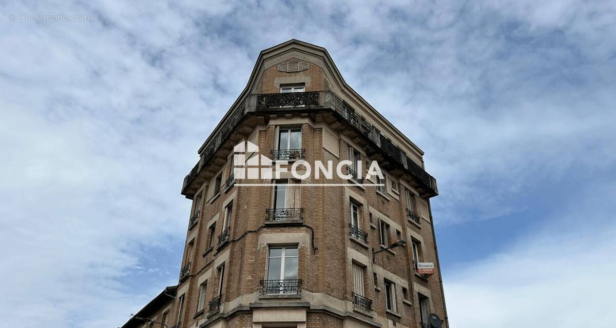 Appartement à VILLENEUVE-SAINT-GEORGES