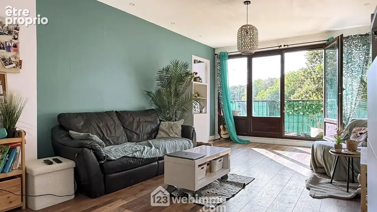 Appartement 73 m² à Chennevieres-Sur-Marne  - photo 1