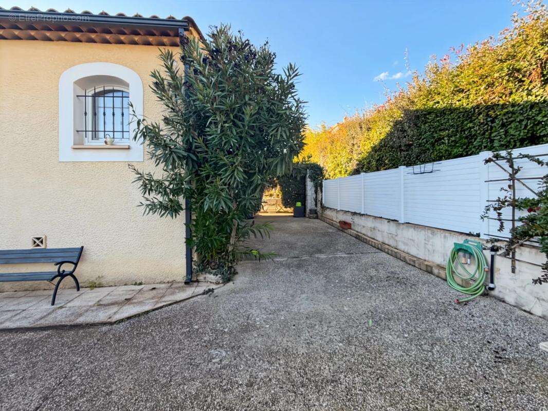 Maison à VILLENEUVE