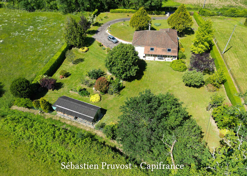 Maison à SAINT-PARDOUX-LA-RIVIERE
