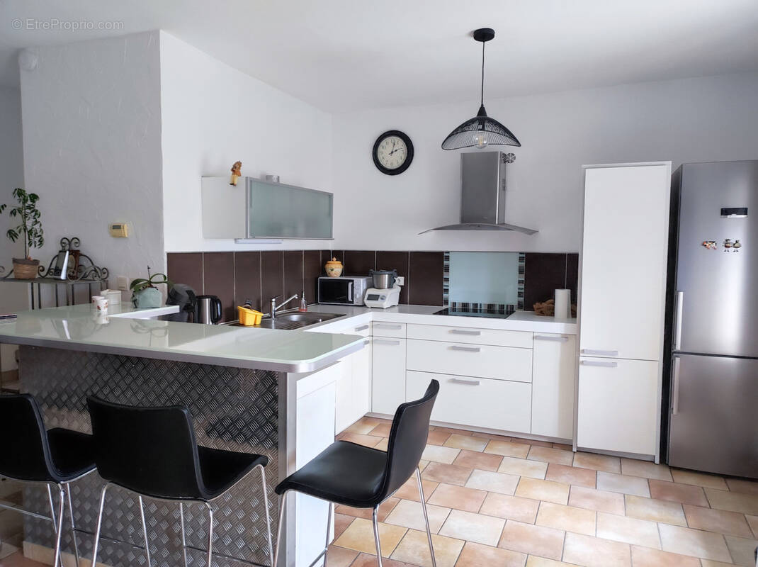 Appartement à SAINT-JUST-MALMONT