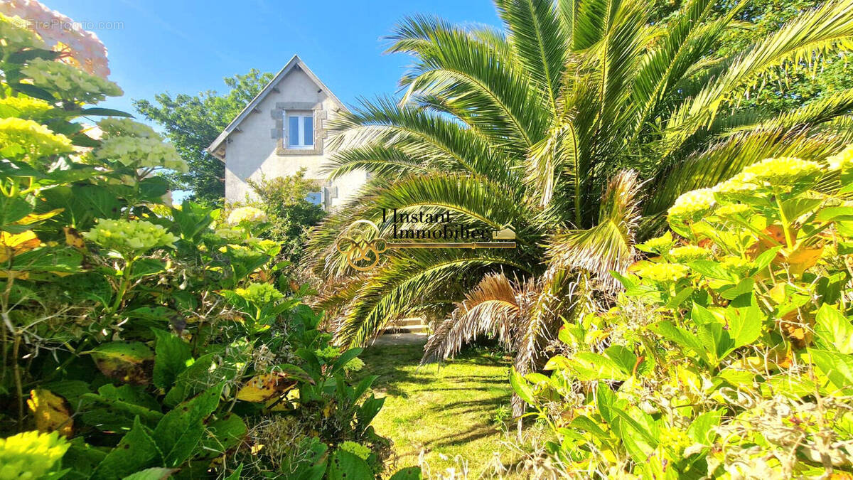 Maison à PLOUGASNOU