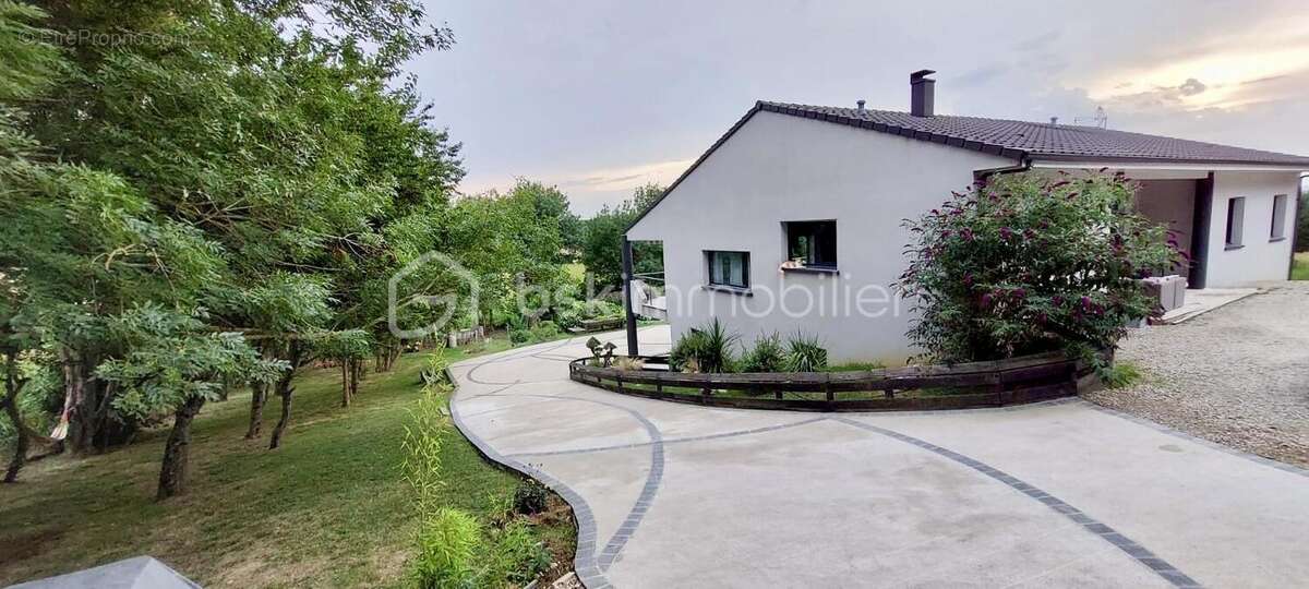 Maison à BELLESERRE