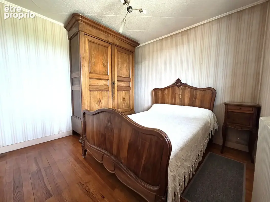 Maison individuelle de 75m²  à rénover - Terrain de 1 750 m² - Grenier aménageable - À 3 min de Bletterans - photo 9