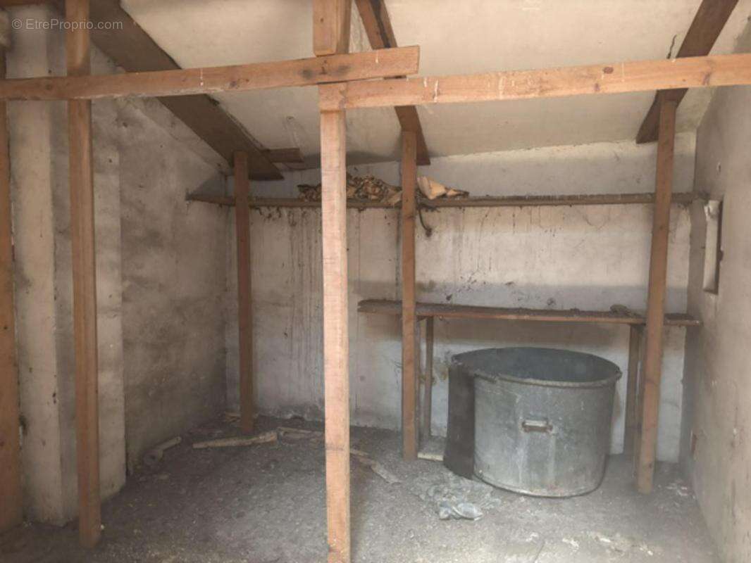 Maison de ville à rénover - photo 7