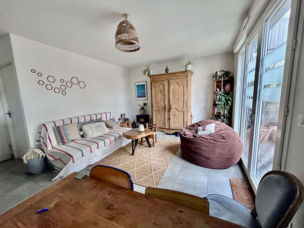 Appartement T2 récent avec garage - photo 3