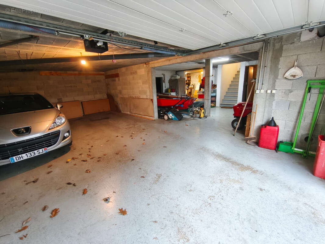 MAISON T5 / 6 avec sous sol total et piscine - photo 32