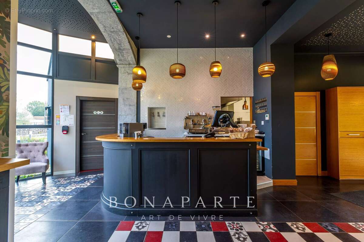 PAU Ensemble immobilier XIXème rénové 2 bâtisses, restaurant, séminaires & habitation - photo 7