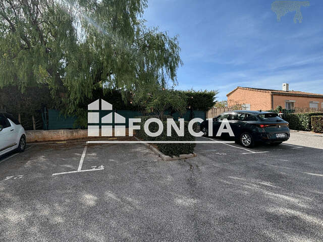 Parking à LA LONDE-LES-MAURES
