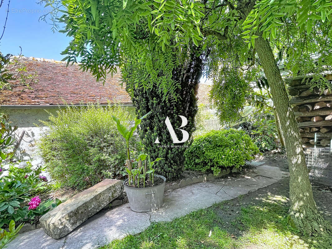 Maison à LA CHAPELLE-GAUTHIER