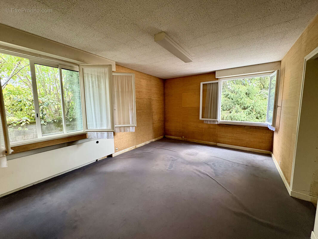 Maison à CHATEAUPONSAC