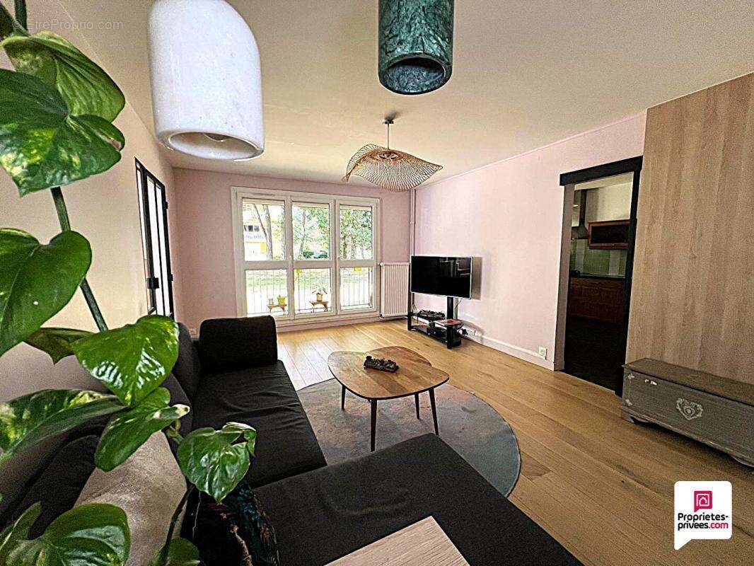 Appartement à VERNEUIL-SUR-SEINE