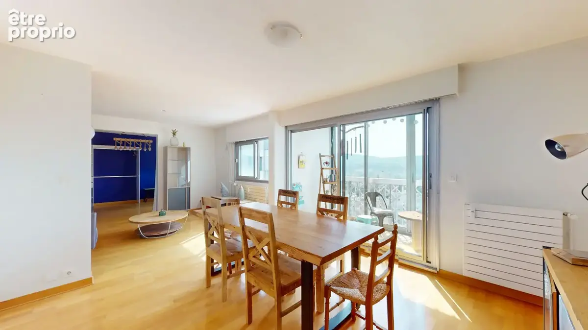 Appartement 5 pièces 111 m² à vendre à Besancon (25000) - photo 2