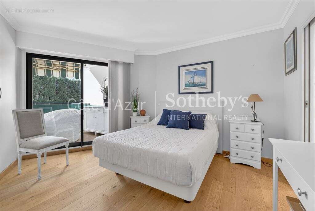 Appartement à MANDELIEU-LA-NAPOULE
