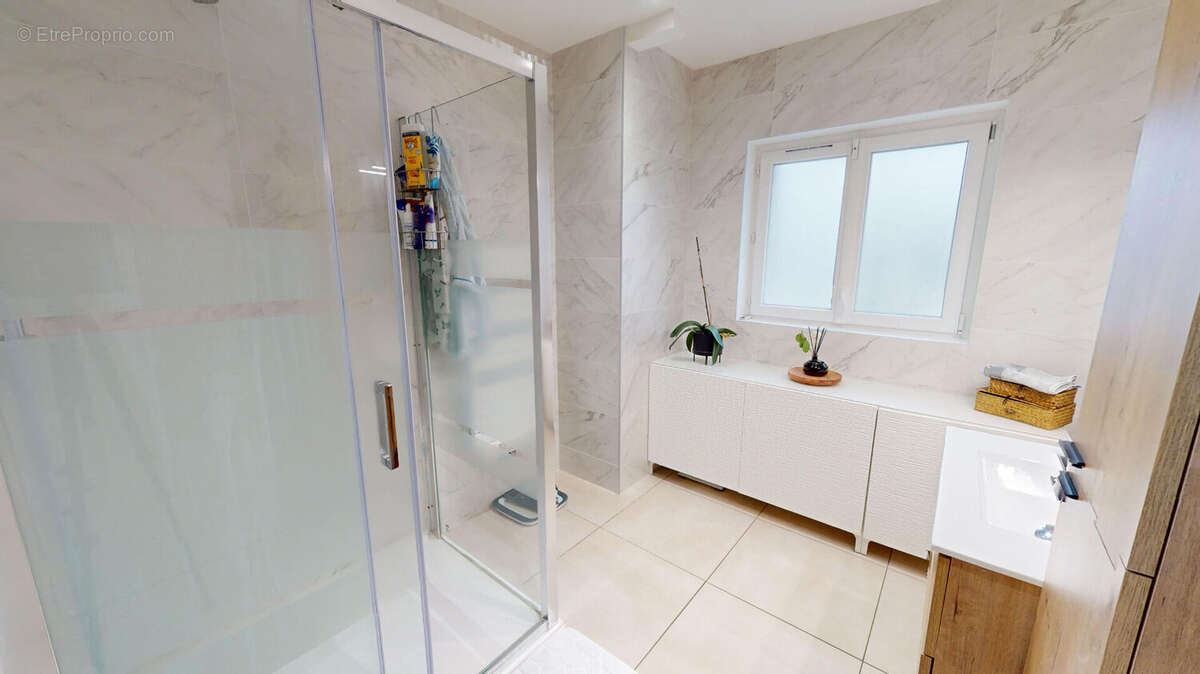 Maison à COULANGES-LES-NEVERS