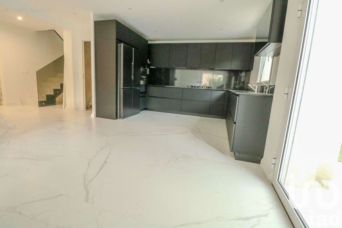 Photo 3 - Maison à BUSSY-SAINT-GEORGES