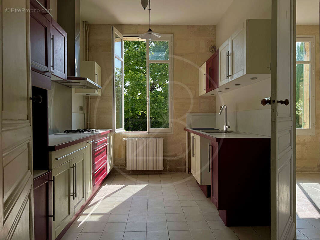 Maison à SAINT-EMILION