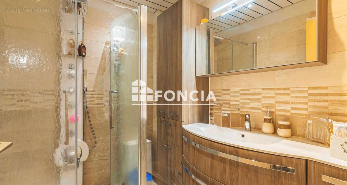 Appartement à LA FARLEDE
