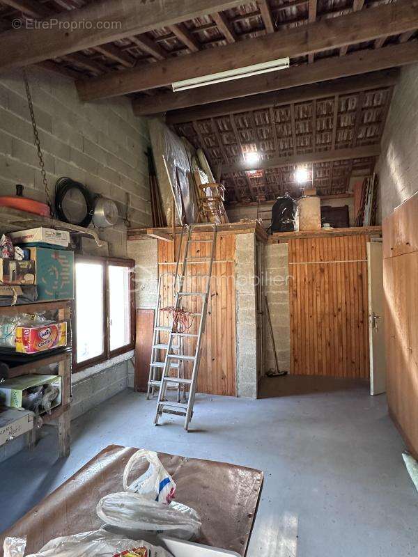 Maison à DOM-LE-MESNIL