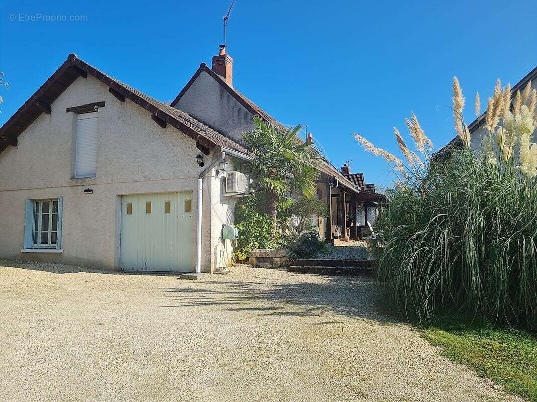 Maison à LA CHARITE-SUR-LOIRE