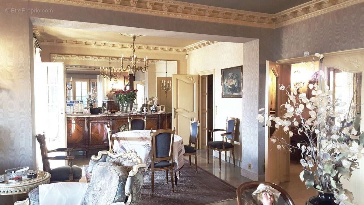 Maison à VALLAURIS