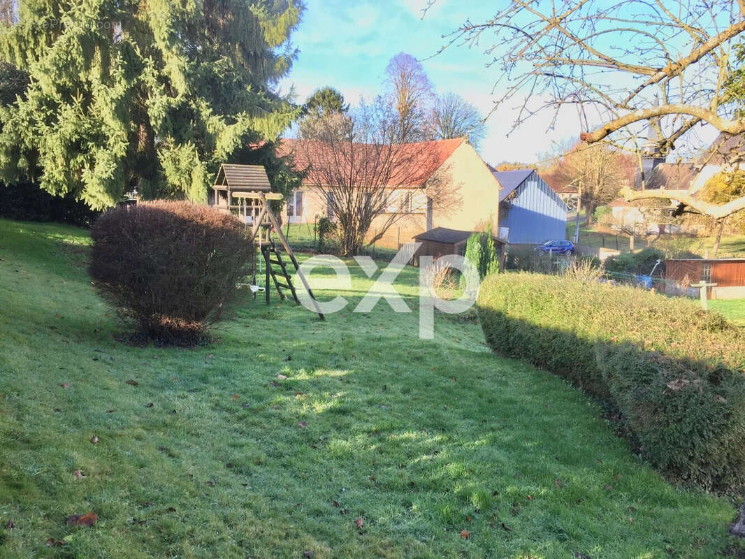 Maison à GRANDVILLIERS