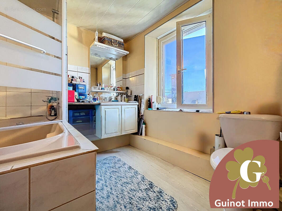 Maison à LILLEBONNE