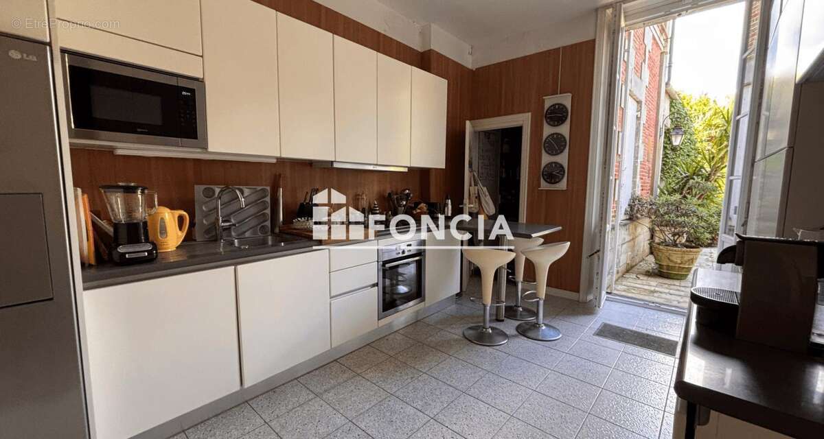 Maison à TONNAY-CHARENTE