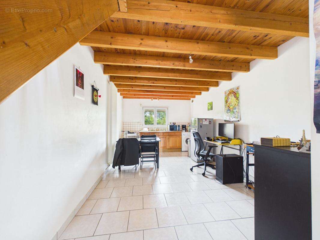 Maison à LIGUGE