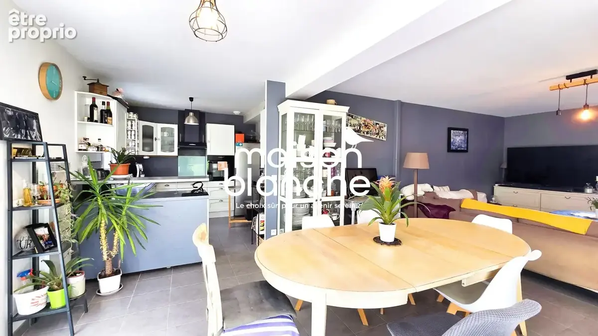 Maison 6 pièces 127 m² à vendre à Loire-Les-Marais (17870) - photo 4