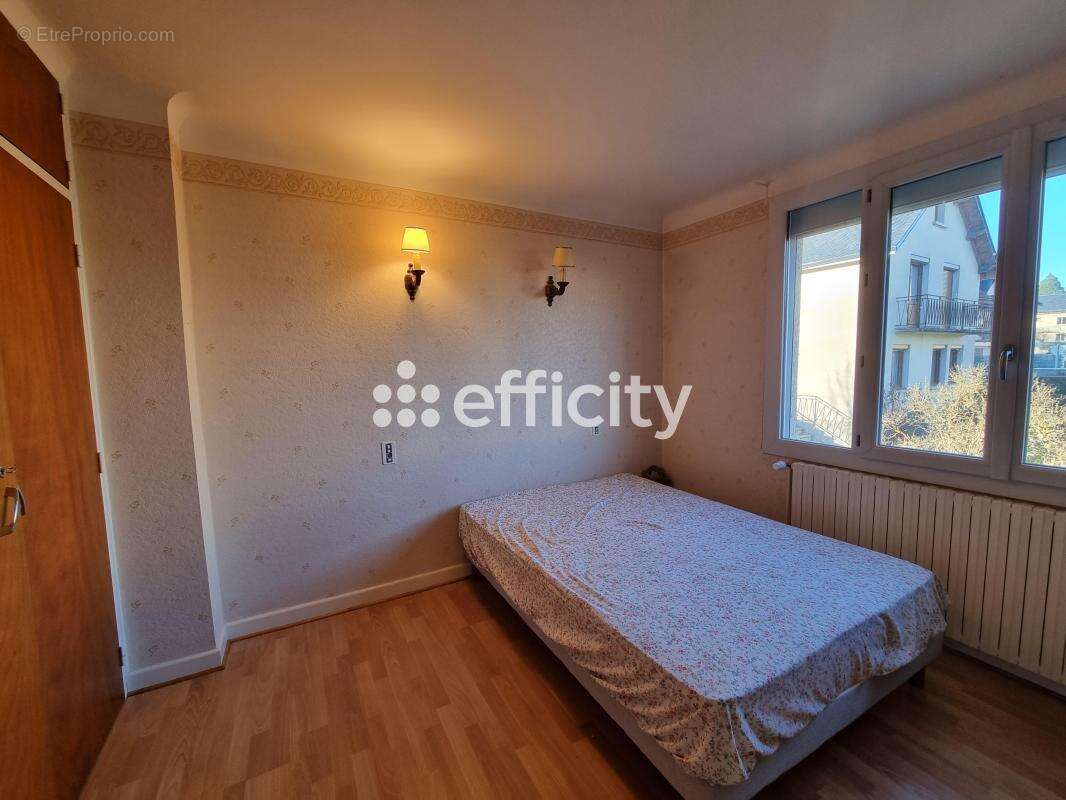 Maison à SAINT-CHELY-D'APCHER