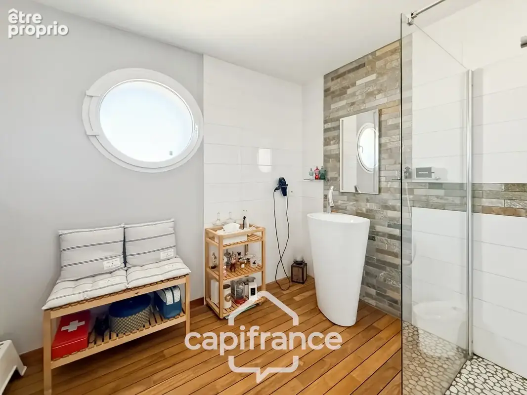 Maison contemporaine de plain-pied de 160 m² – 4 chambres – Véranda de 27 m² avec spa – Double garage – Carport – Noyal-Pontivy - photo 22