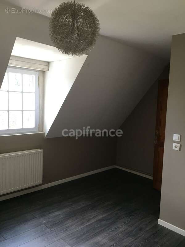 Maison en pierre avec plus d’un hectare de terrain – Berrien - photo 6