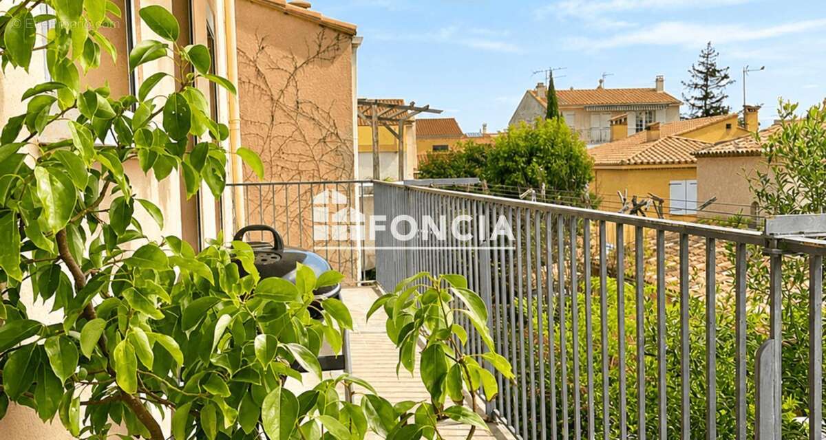 Perpignan secteur Clos Banet - Spacieux T4 de 108 m² avec terrasse, garage et cave - photo 2